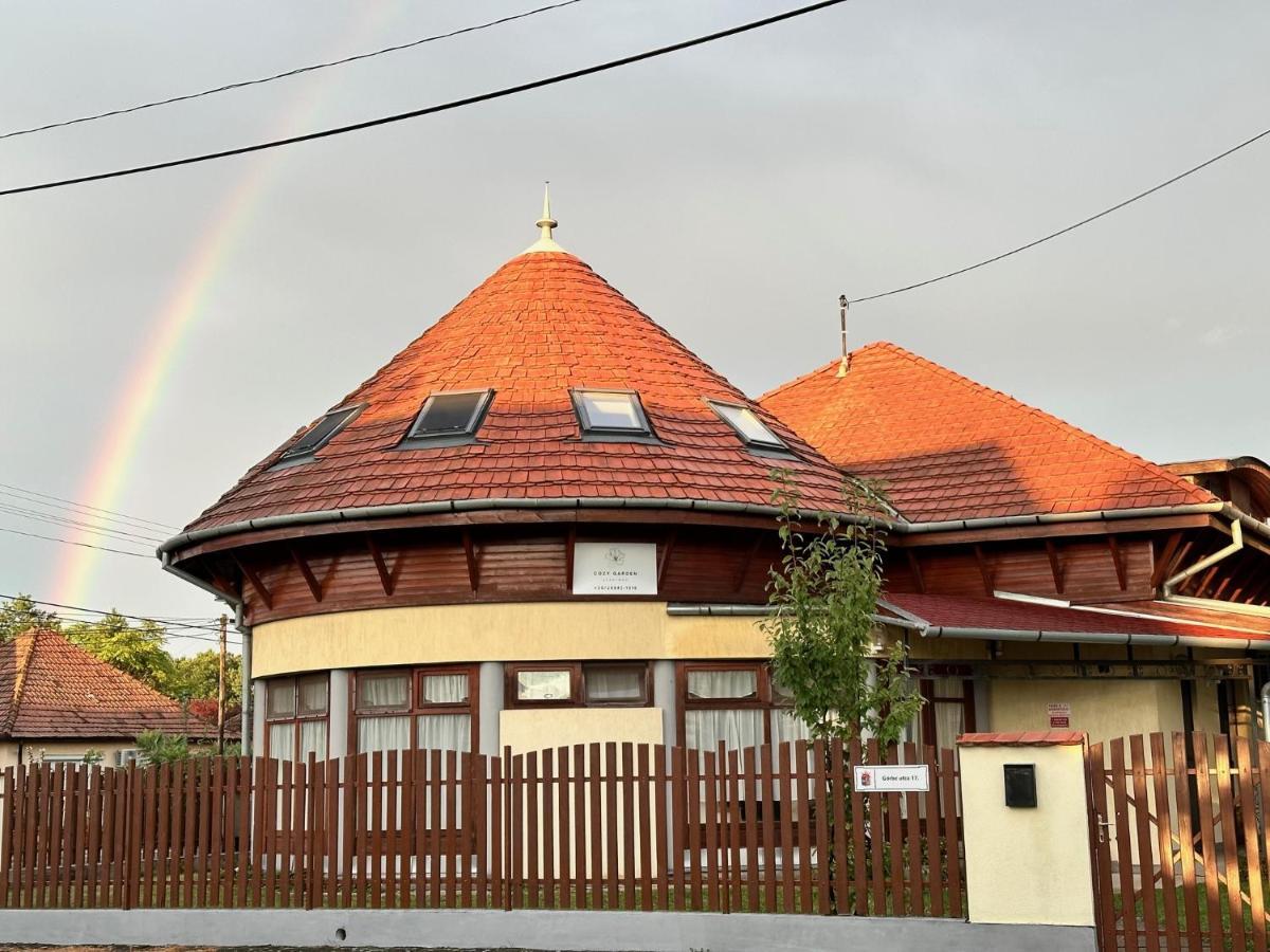 Cozy Garden Apartman Apartment Гюла Екстериор снимка